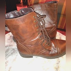 Women's size 9 combat boots from kohls